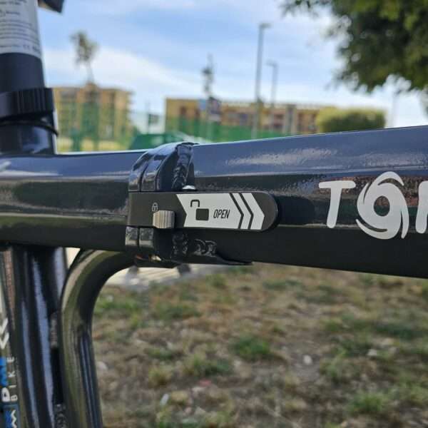 bici elettrica con batteria integrata fat bike tornado v1.0 250w 36v grey (ex demo) Bici elettrica con batteria integrata Fat Bike Tornado v1.0 250W 36V Grey (EX-DEMO)