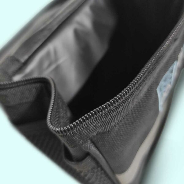borsa impermeabile per manubrio con porta smartphone handlebar with holder zip Borsa Impermeabile per manubrio con porta smartphone handlebar with holder zip