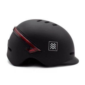 Casco intelligente con frecce direzionali e luce stop con telecomando.